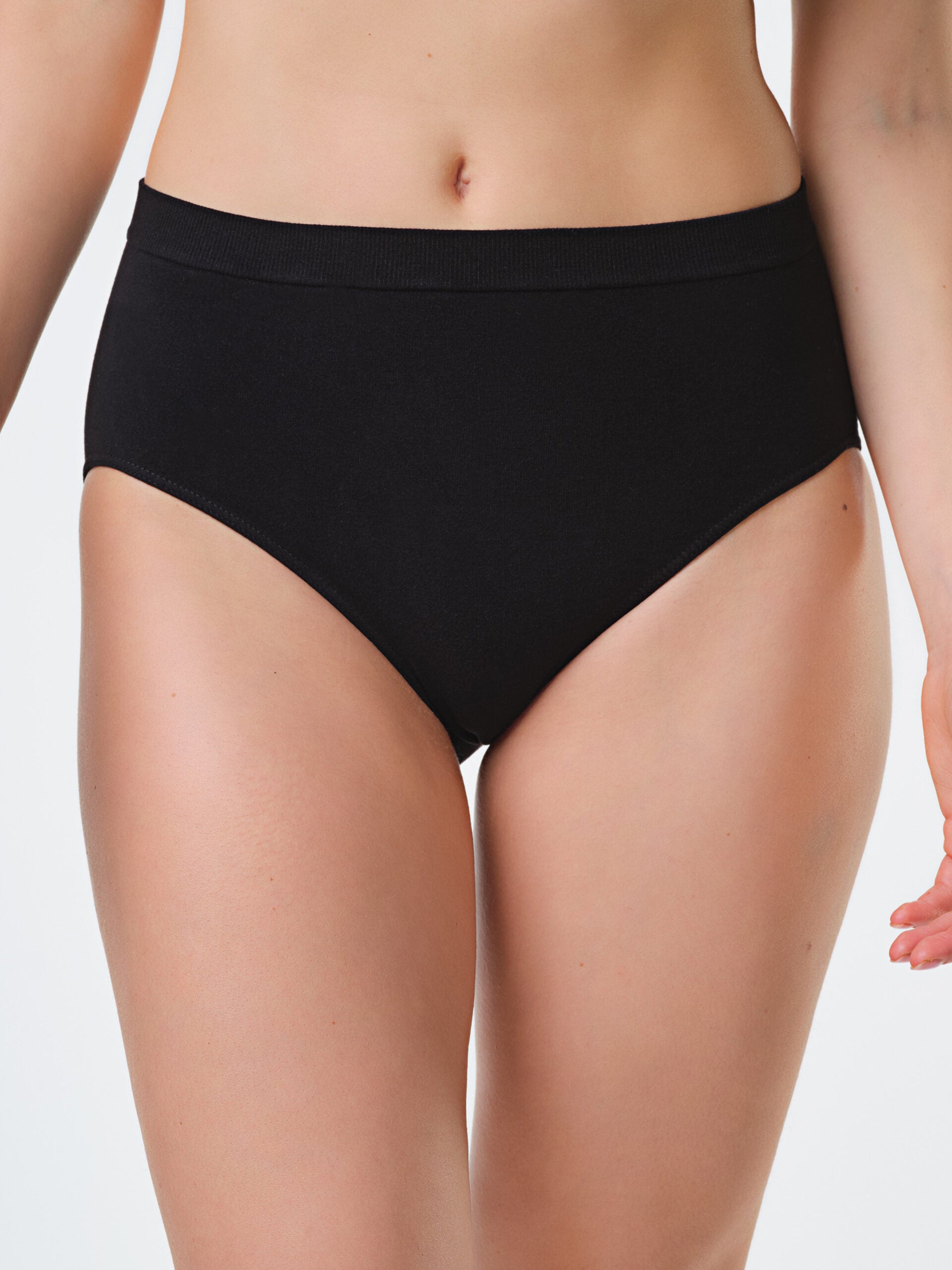 Slip vita alta nero in fibra di bamboo, traspirante e antibatterico.