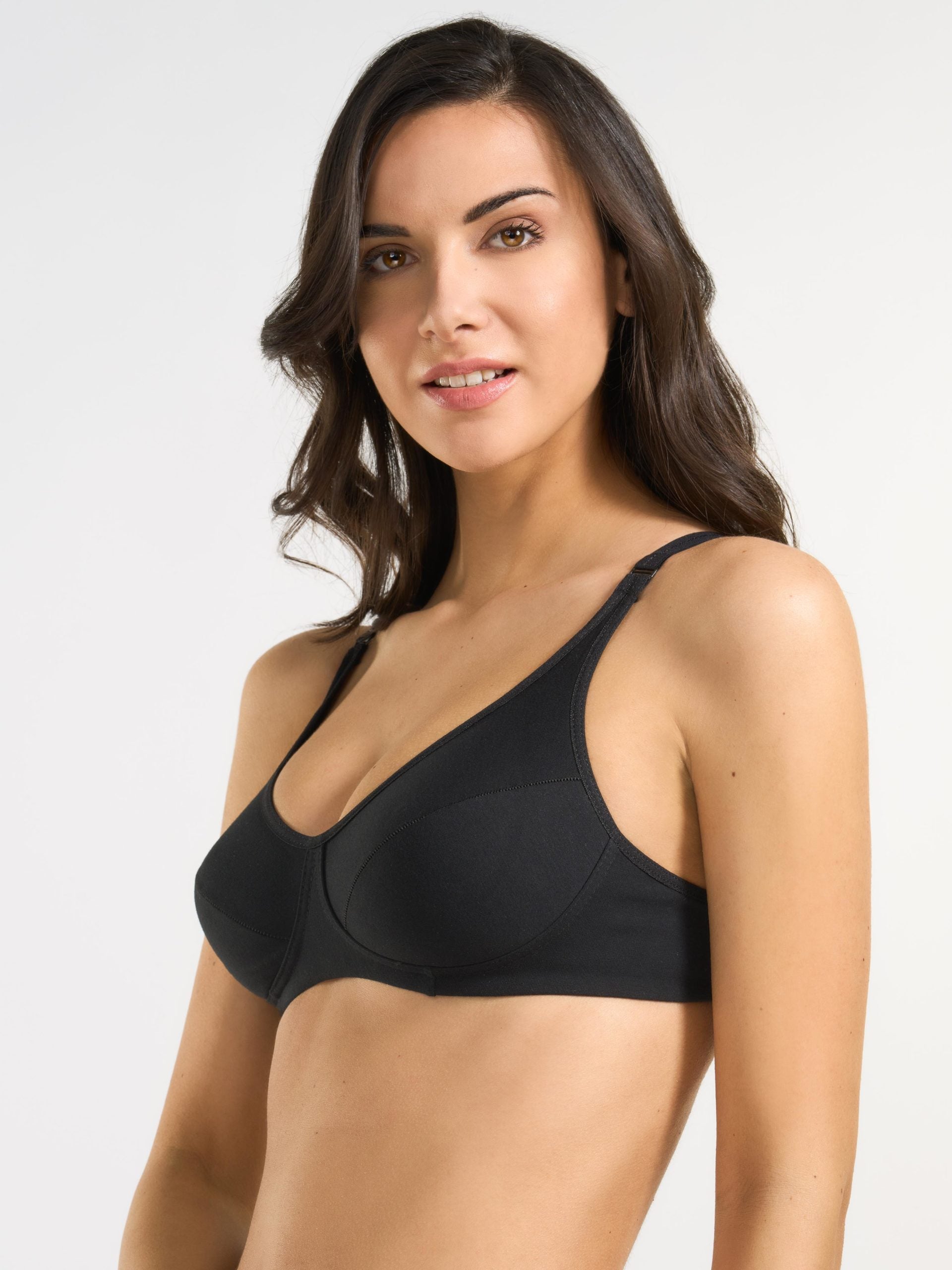 Reggiseno nero in cotone elasticizzato con sostegno laterale interno, codice articolo 358.