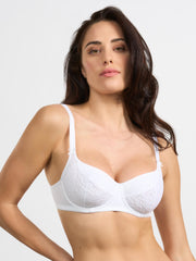 Reggiseno bianco con ferretto in cotone elasticizzato e pizzo elastico.