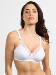 Reggiseno bianco in cotone con inserti in macramè sulle coppe.