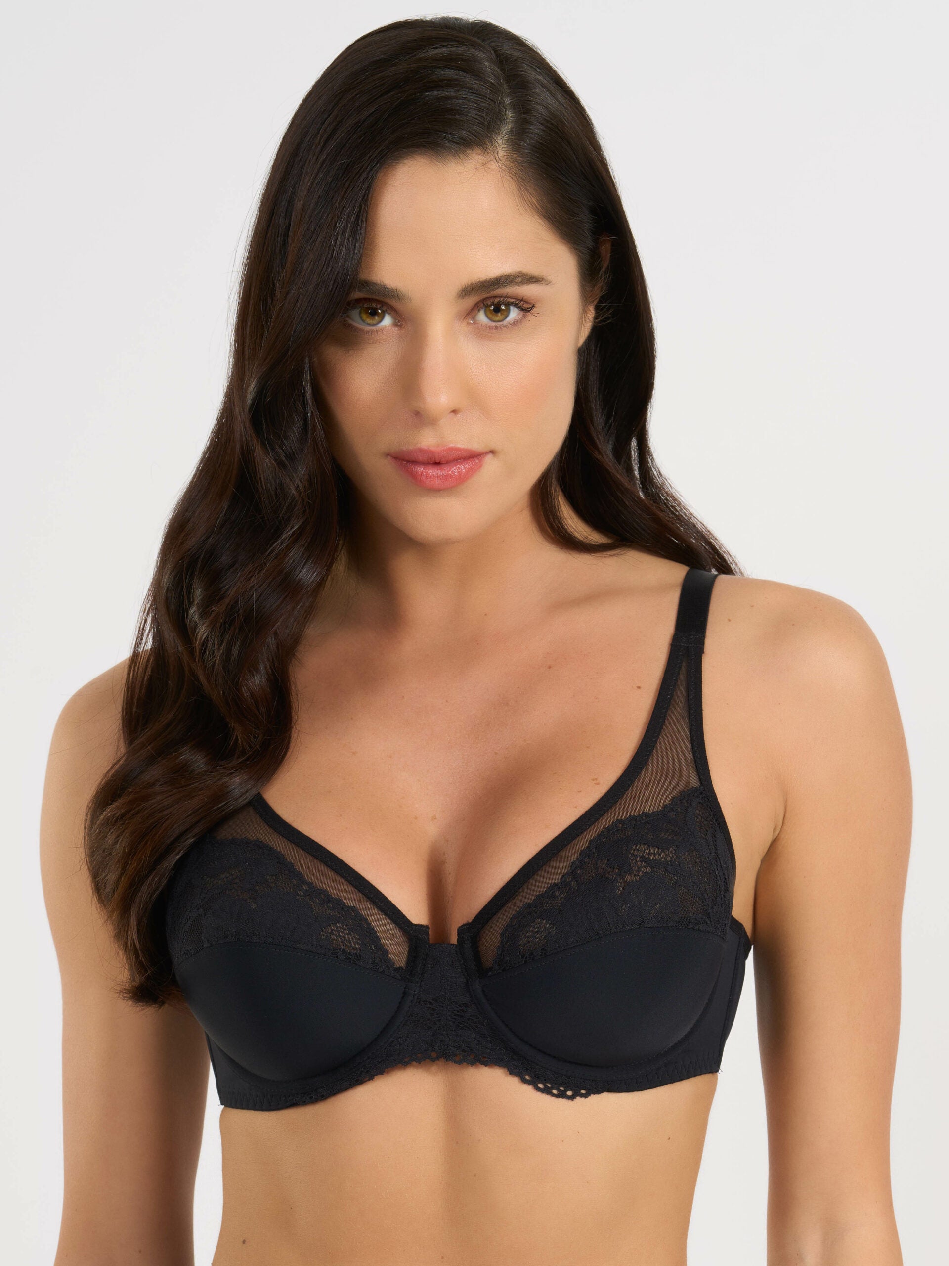 Reggiseno nero con ferretto in microfibra e pizzo jacquardtronic.