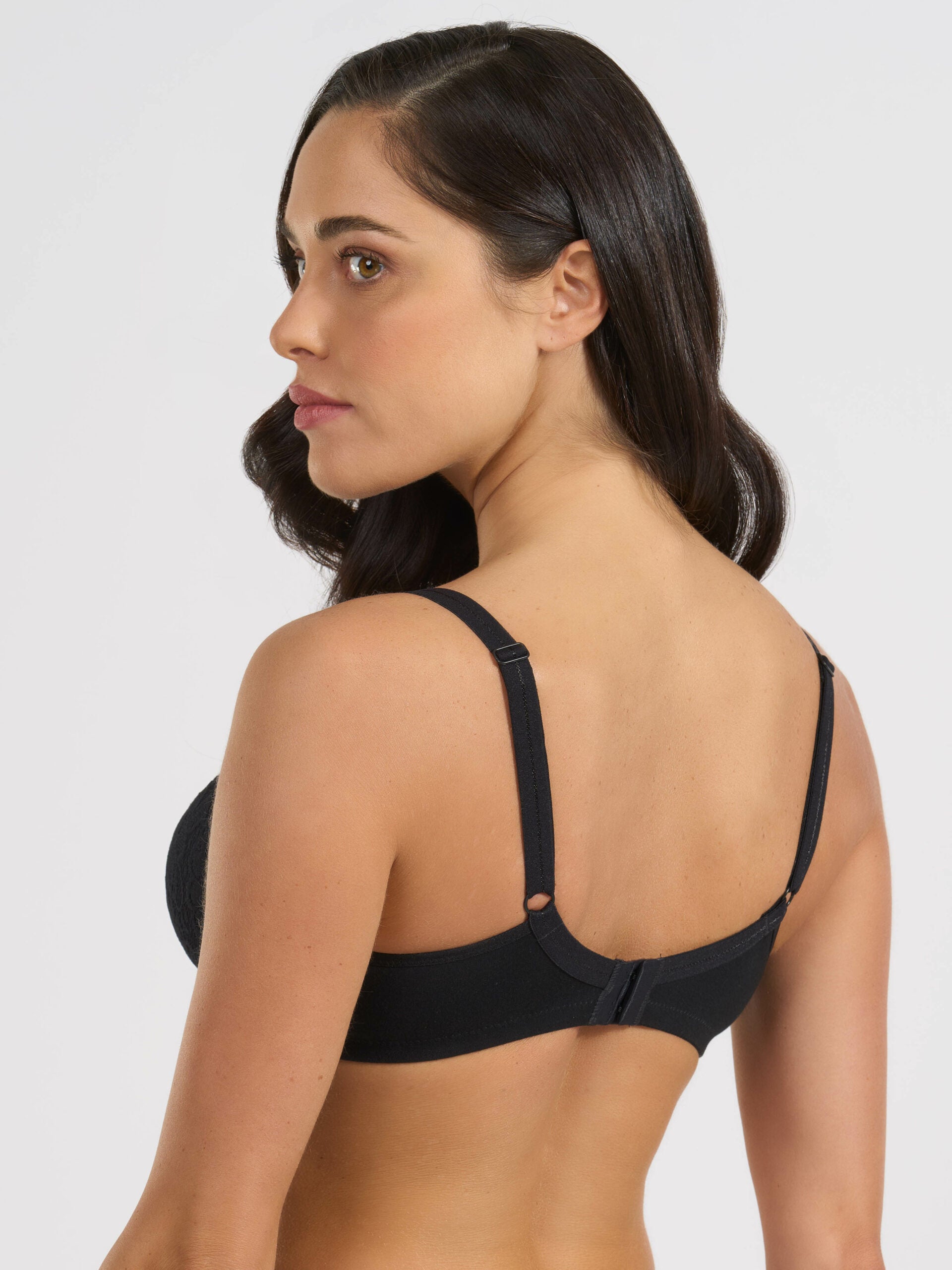 Reggiseno nero con ferretto, cotone elasticizzato e pizzo, vista posteriore.