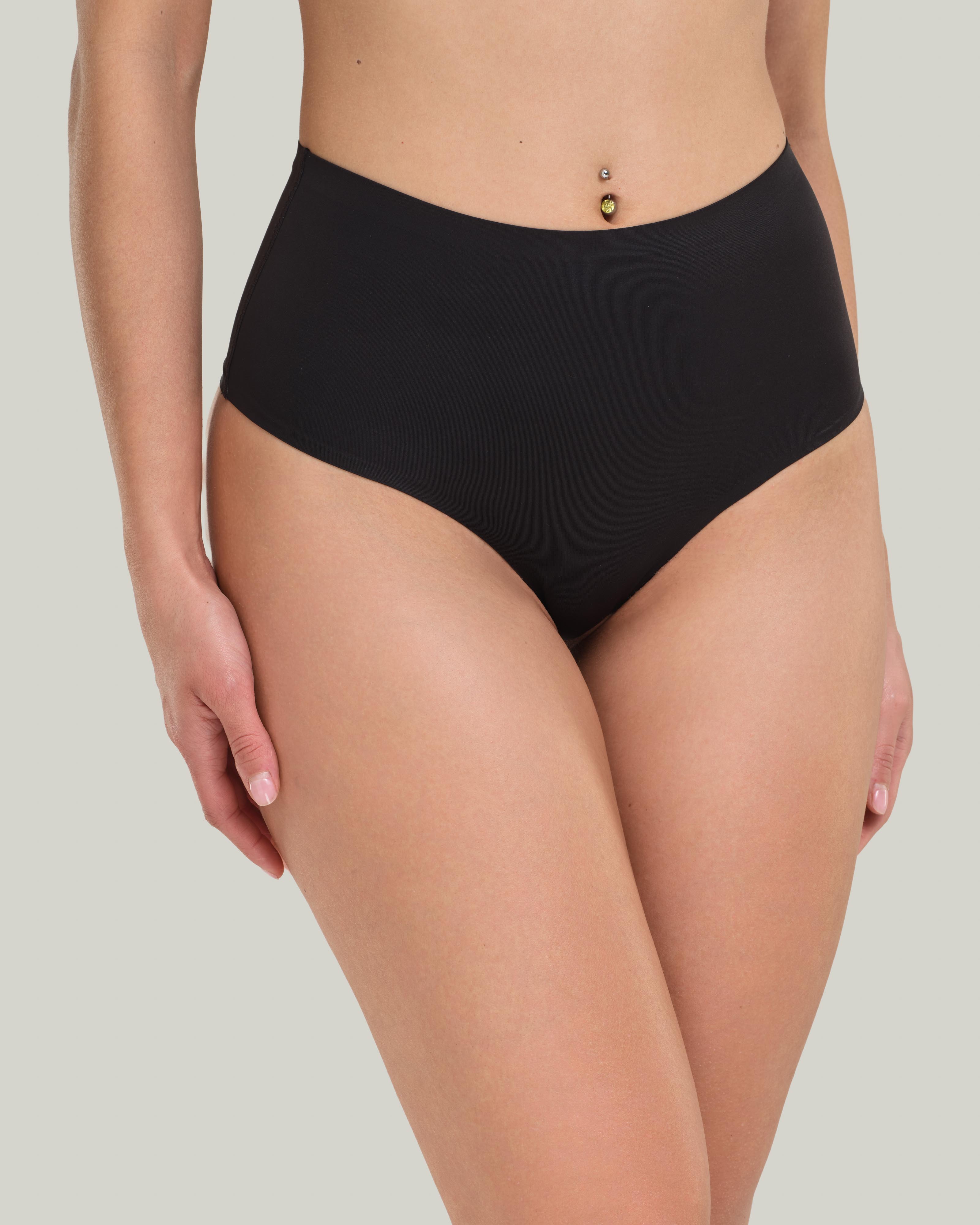 Guainetta modello brasiliana in microfibra elasticizzata, con finiture termonastrate nel girovita e nel girogamba.