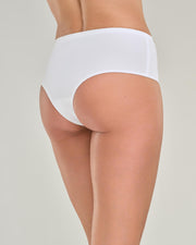 Guainetta modello brasiliana in microfibra elasticizzata, con finiture termonastrate nel girovita e nel girogamba.