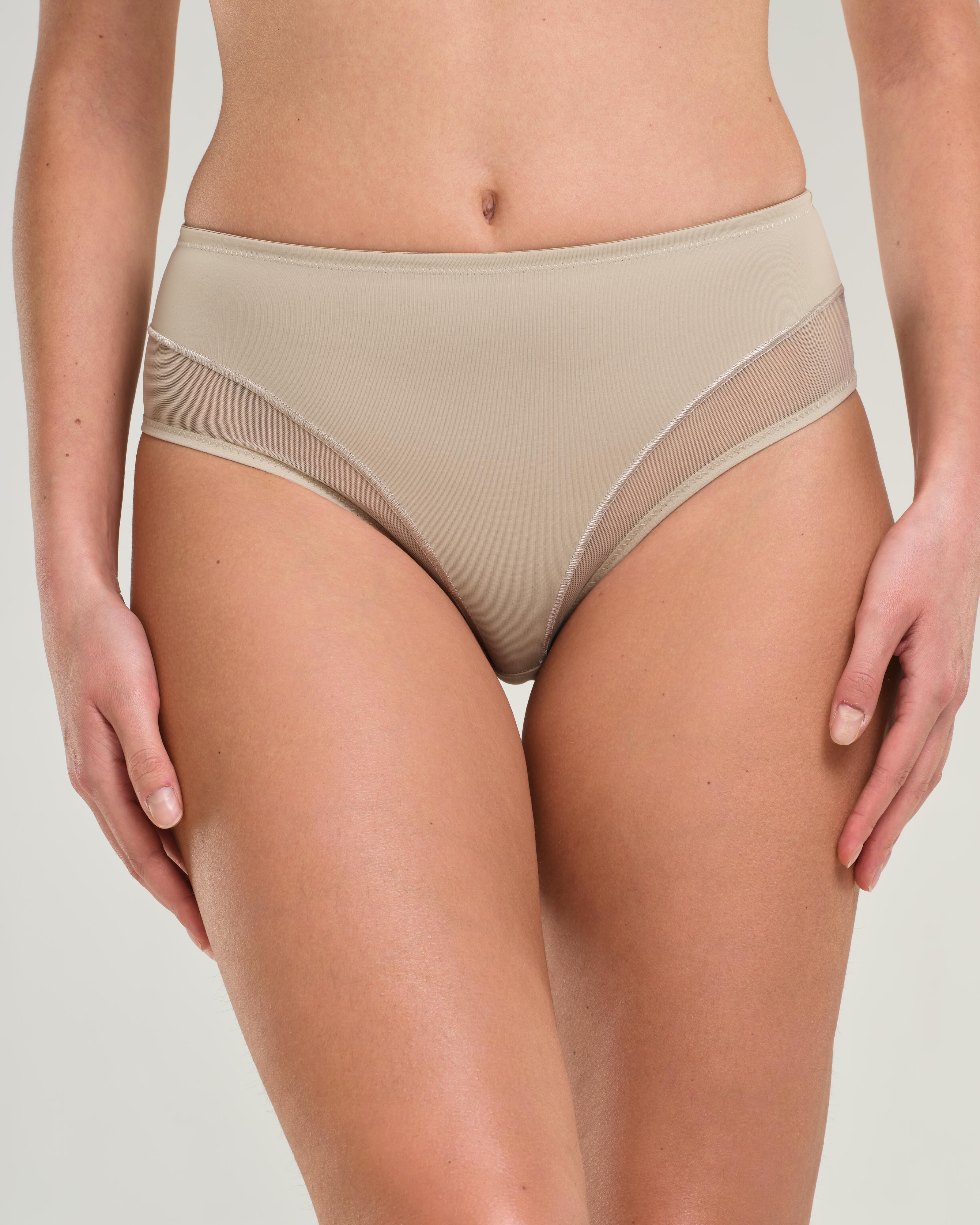 Slip in tessuto elasticizzato con inserti in  tulle