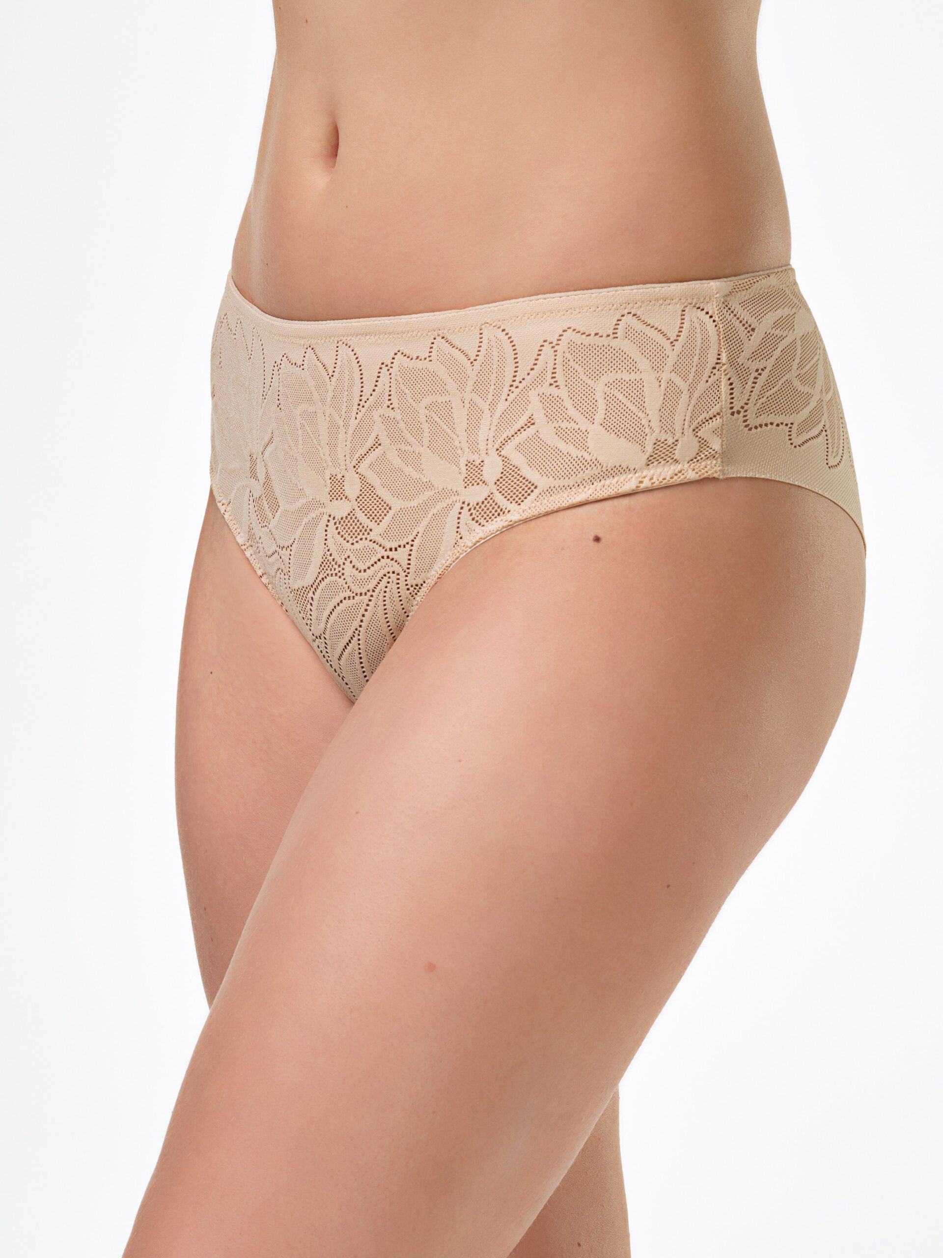 Slip in tessuto jacquard floreale, colore nudo, con taglio vivo sul retro.