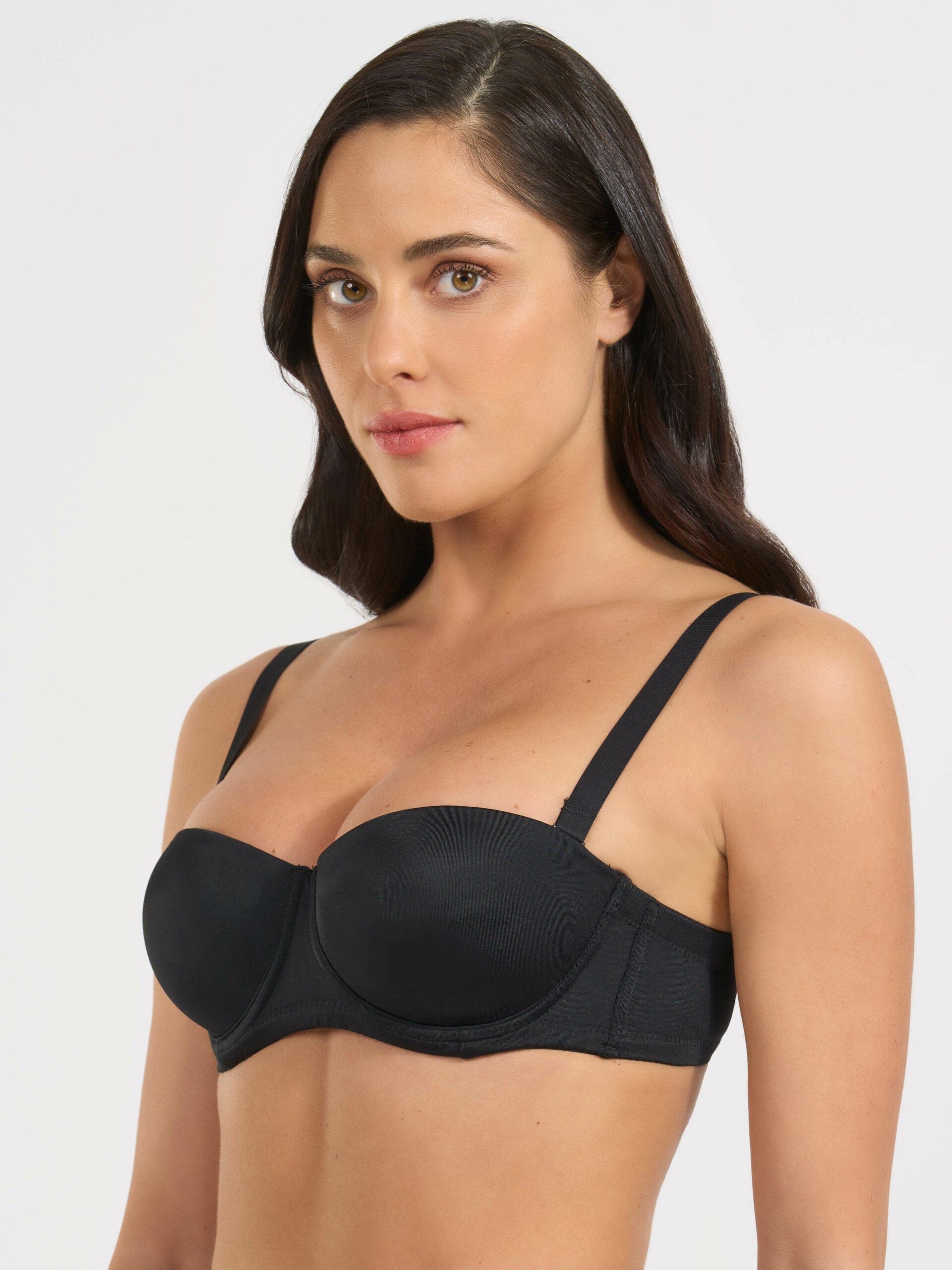 Fascia imbottita nera in microfibra con ferretto e spalline staccabili.